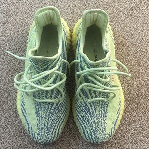 Yeezy semi frozen 350